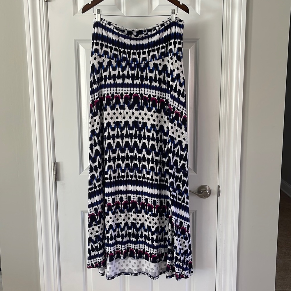 A Pea In the Pod maternity long skirt.